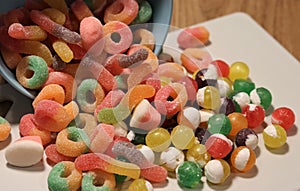 Diferentes tipos de doces que dÃÂ£o uma bela cor ÃÂ  imagem. photo